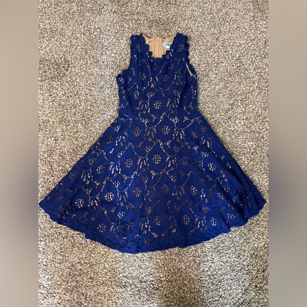 Girls Lace Dress - Size 7